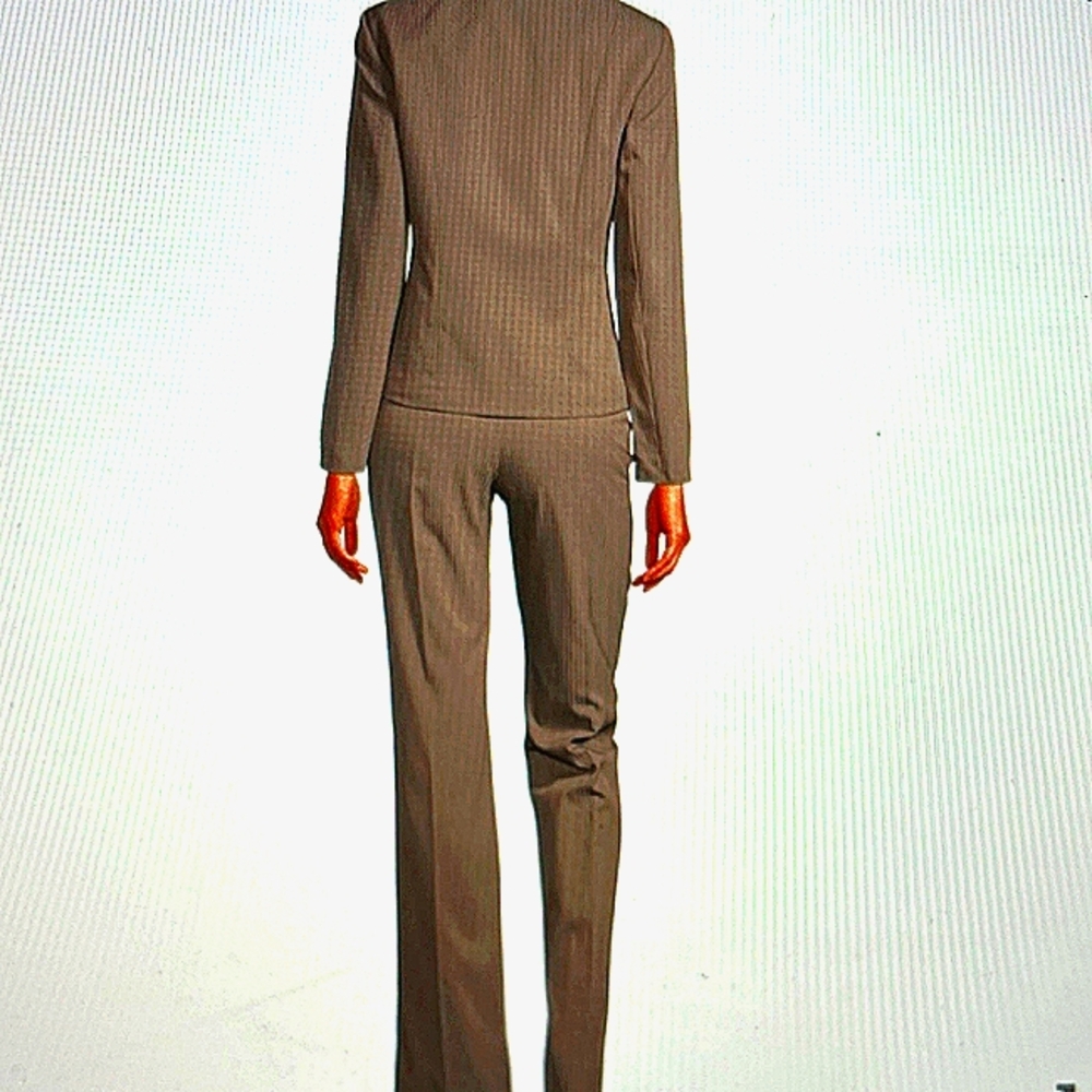 Le Suit Pantsuit Tan/Gold Pinstripe Size 8 - Picture 2 of 6